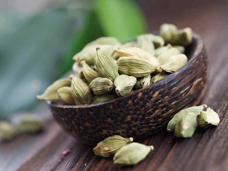Best Cardamom Women Perfumes